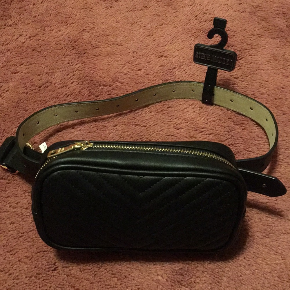 Steve Madden waist pouch/ fanny pack.  Large. NWT